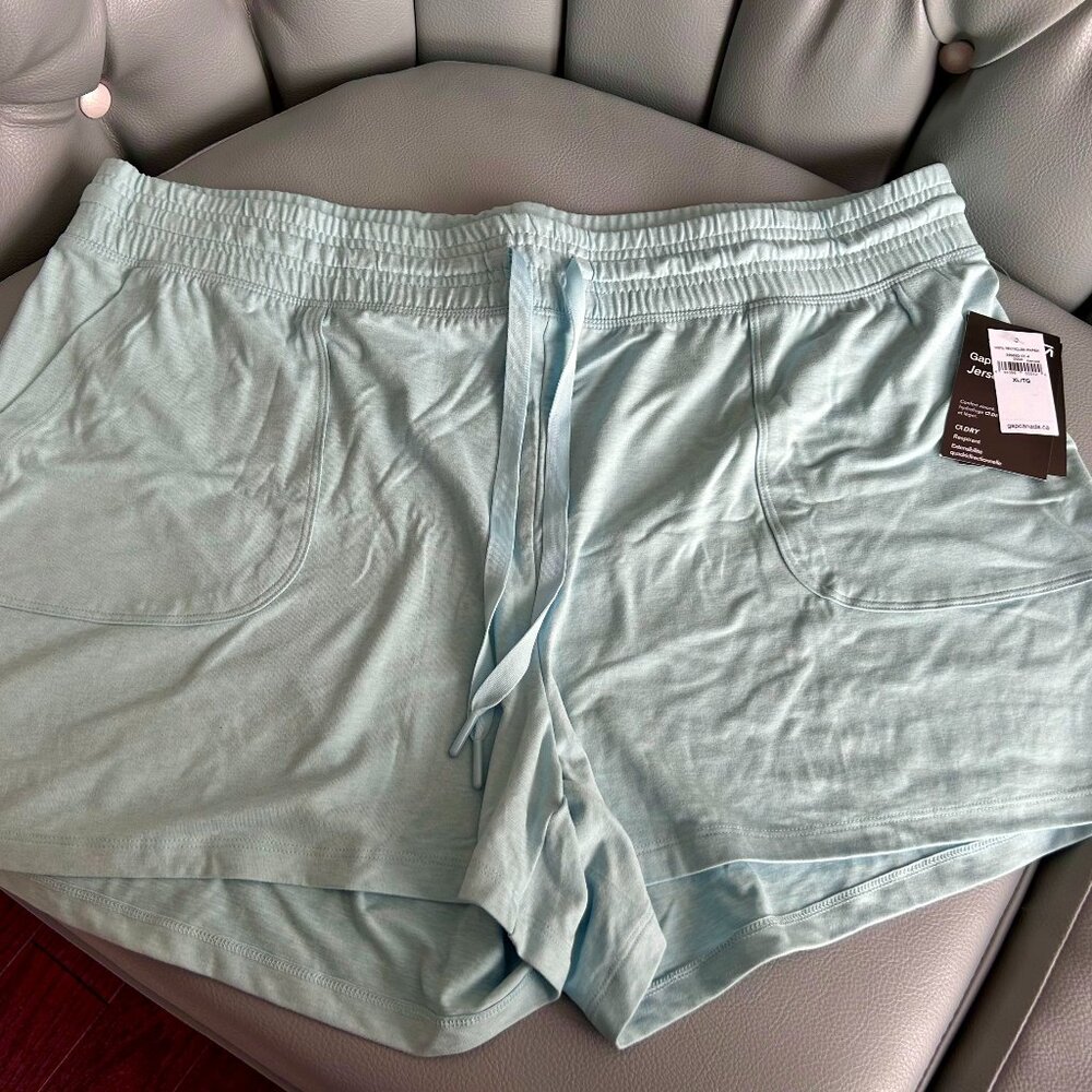 BNWT Gap Light Blue Sweat Shorts w pockets Sz XL